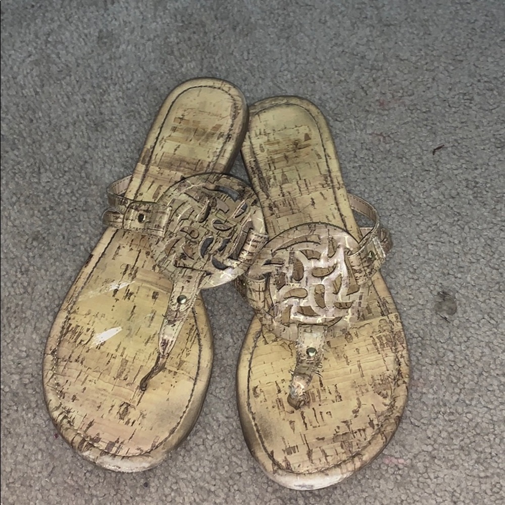 Gold sandal size 9